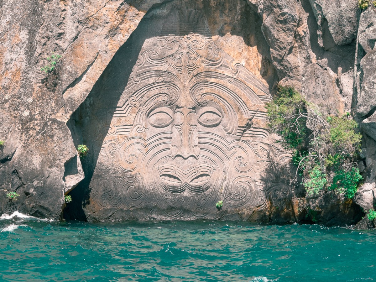 Sailing lake Taupo, New&nbsp;Zealand